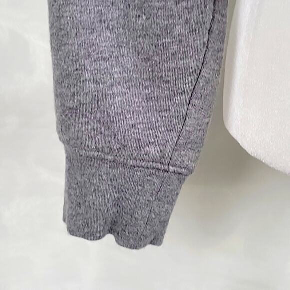 Mossimo Women Cropped Sweatshirt Gray with "Literally" in Fuzzy Letters Size S - Picture 6 of 9